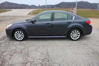 2011 Subaru Legacy, $4499. Photo 9