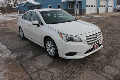 2015 Subaru Legacy, $10999. Photo 4