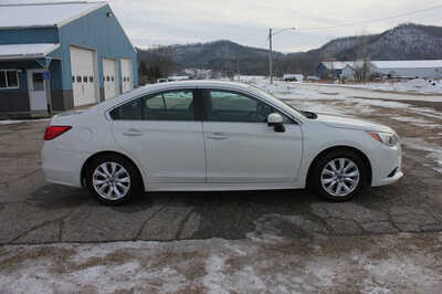 2015 Subaru Legacy, $10999. Photo 5