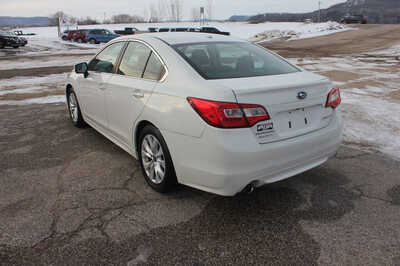 2015 Subaru Legacy, $10999. Photo 8
