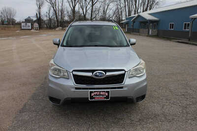 2016 Subaru Forester, $9999. Photo 3