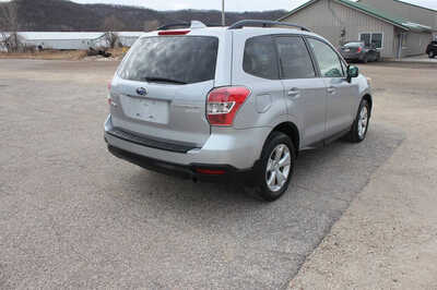 2016 Subaru Forester, $9999. Photo 6