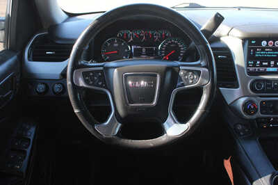 2017 GMC Yukon XL, $13999. Photo 11