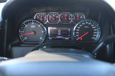 2017 GMC Yukon XL, $13999. Photo 12