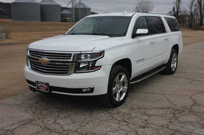 2016 Chevrolet Suburban, $17999. Photo 2