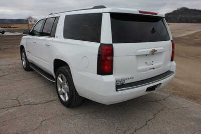 2016 Chevrolet Suburban, $17999. Photo 8