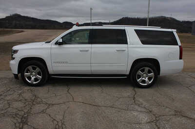 2016 Chevrolet Suburban, $17999. Photo 9