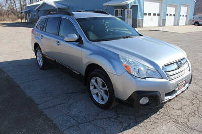 2013 Subaru Outback, $7999. Photo 4