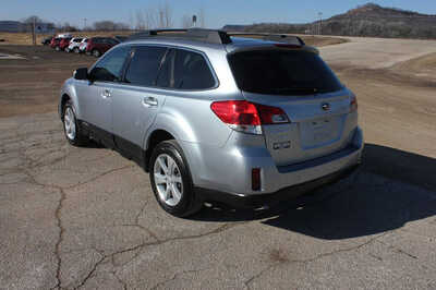 2013 Subaru Outback, $7999. Photo 8