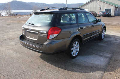 2009 Subaru Outback, $7499. Photo 5