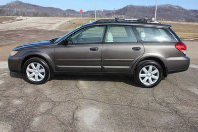 2009 Subaru Outback, $7499. Photo 8
