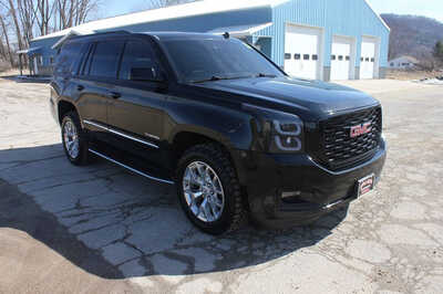 2015 GMC Yukon, $12999. Photo 3