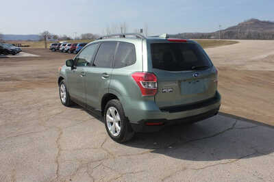 2015 Subaru Forester, $7999. Photo 7