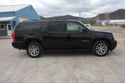 2013 GMC Yukon XL, $6999. Photo 4