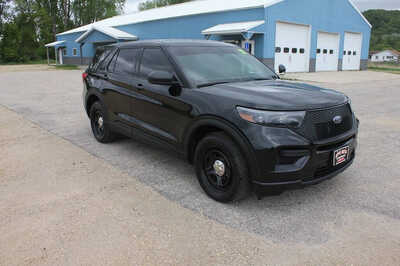 2022 Ford Explorer, $18499. Photo 3