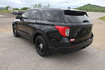 2022 Ford Explorer, $18499. Photo 7