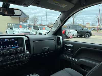 2018 Chevrolet 1500 Crew Cab, $24900. Photo 10