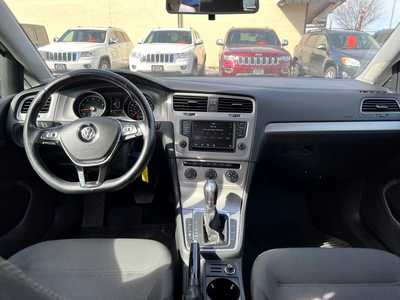 2017 Volkswagen Golf, $9999. Photo 12