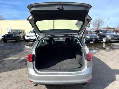 2017 Volkswagen Golf, $9999. Photo 7