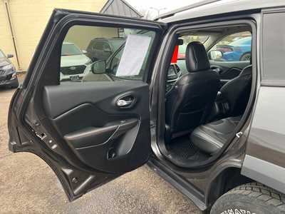 2015 Jeep Cherokee, $15900. Photo 9