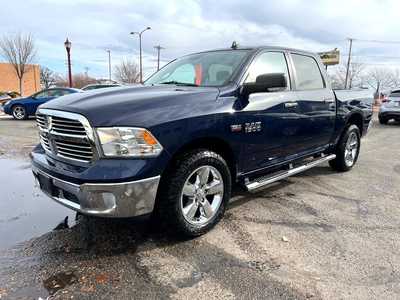 2016 RAM 1500 Crew Cab, $22900. Photo 4
