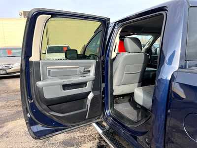 2016 RAM 1500 Crew Cab, $22900. Photo 7