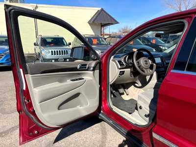 2012 Jeep Grand Cherokee, $6900. Photo 11