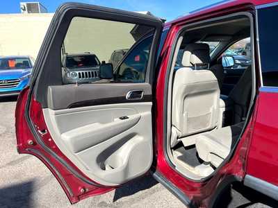 2012 Jeep Grand Cherokee, $6900. Photo 6