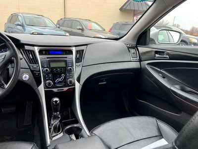 2013 Hyundai Sonata, $8600. Photo 10