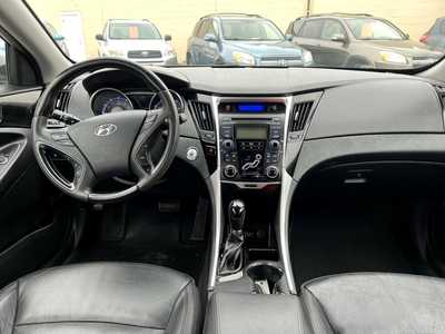 2013 Hyundai Sonata, $8600. Photo 11