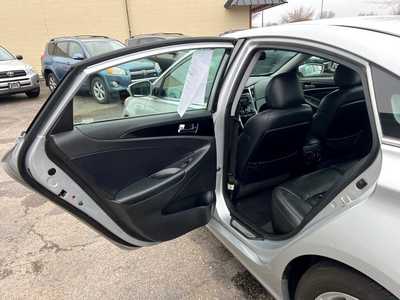 2013 Hyundai Sonata, $8600. Photo 7