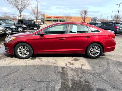 2015 Hyundai Sonata, $9500. Photo 5