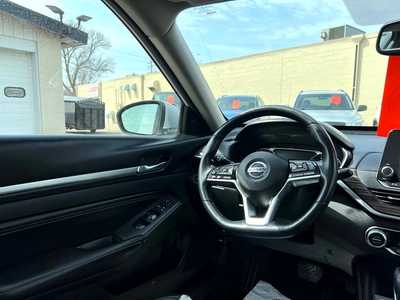 2019 Nissan Altima, $12500. Photo 12