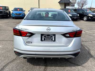 2019 Nissan Altima, $12500. Photo 6