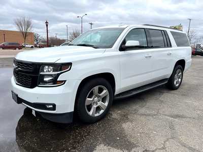 2019 Chevrolet Suburban, $27900. Photo 4