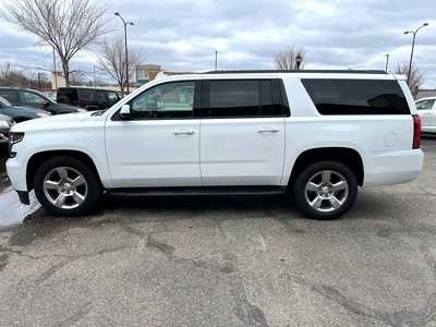 2019 Chevrolet Suburban, $27900. Photo 5