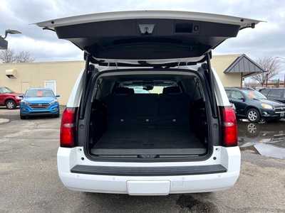 2019 Chevrolet Suburban, $27900. Photo 7