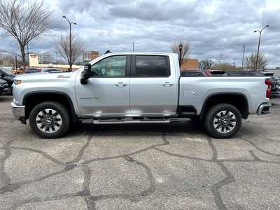 2023 Chevrolet 2500 Crew Cab, $45900. Photo 5