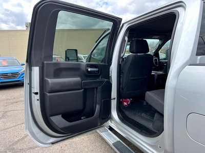 2023 Chevrolet 2500 Crew Cab, $45900. Photo 7