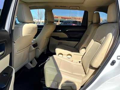 2015 Toyota Highlander, $19900. Photo 8