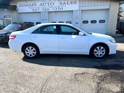 2011 Toyota Camry, $7975. Photo 2