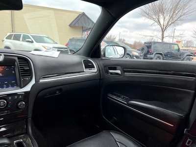 2014 Chrysler 300, $11700. Photo 10