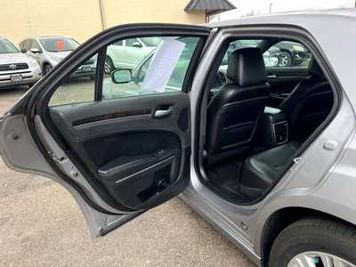 2014 Chrysler 300, $11700. Photo 7