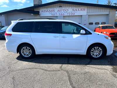 2013 Toyota Sienna, $9900. Photo 2