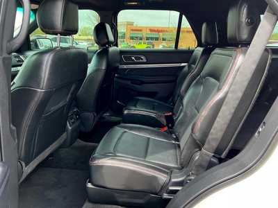 2017 Ford Explorer, $14900. Photo 11