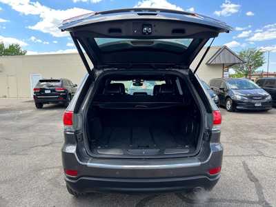 2017 Jeep Grand Cherokee, $13900. Photo 7
