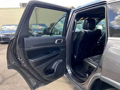 2017 Jeep Grand Cherokee, $13900. Photo 9