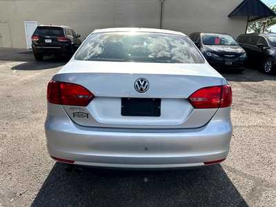 2014 Volkswagen Jetta, $8500. Photo 6