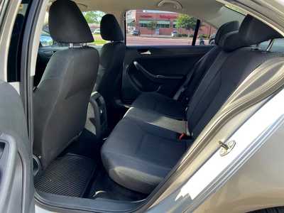 2014 Volkswagen Jetta, $8500. Photo 8