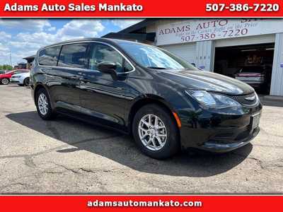 2022 Chrysler Voyager, $25900. Photo 1